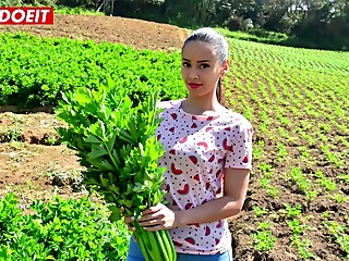 MAMACITAZ - Nasty Latina Knows How To Twerk That Butt - Andreina De Luxe