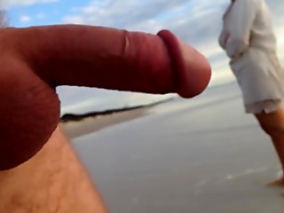 Public erection CFNM beach encounter between lady and male exhibitionist