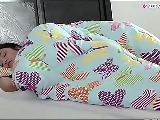 Teens sleepover turns to hardcore boning