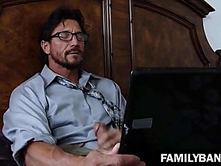 Teen Catched her Stepdad with Family Porn Content ⭐ FamilyBangs.com