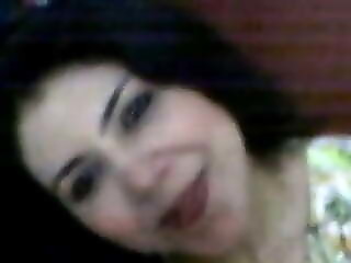 arab slut show videoed by her lover