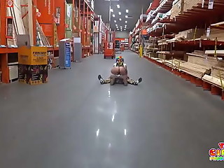 Queen Rogue Sucks Gibby dick in Famous store